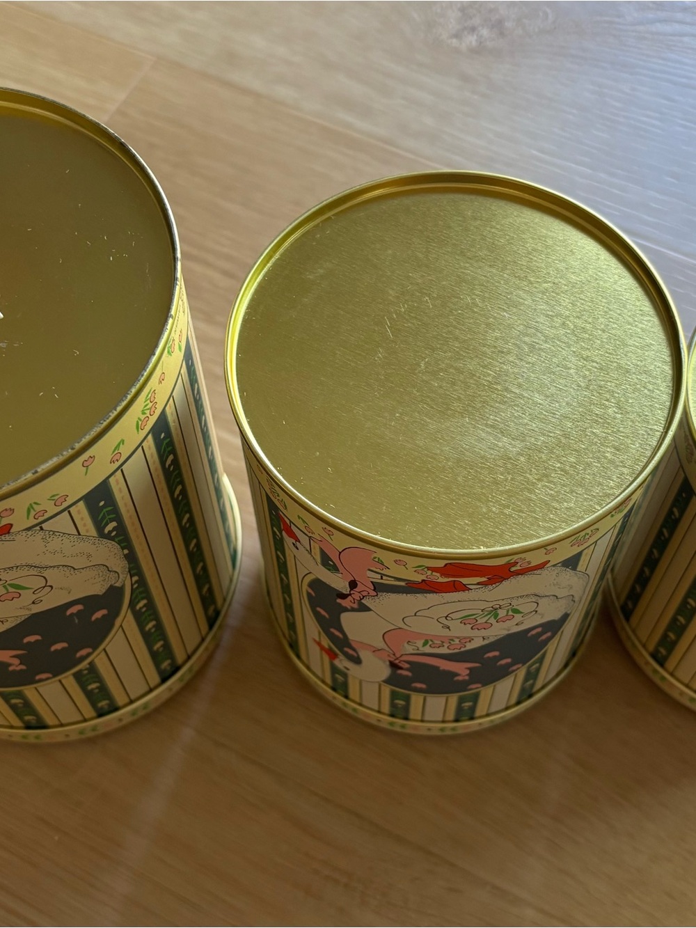 Vintage Decorative Goose Tin Canister set of 3 - Cream & Green - Picture 4 of 4